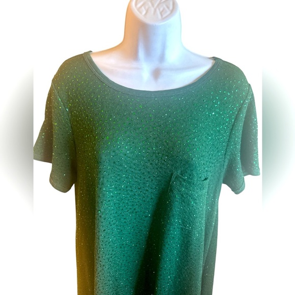 LuLaRoe Carly Swing Dress Size Medium Green Sparkle Short Sleeve Flowy Relaxed - Picture 2 of 9